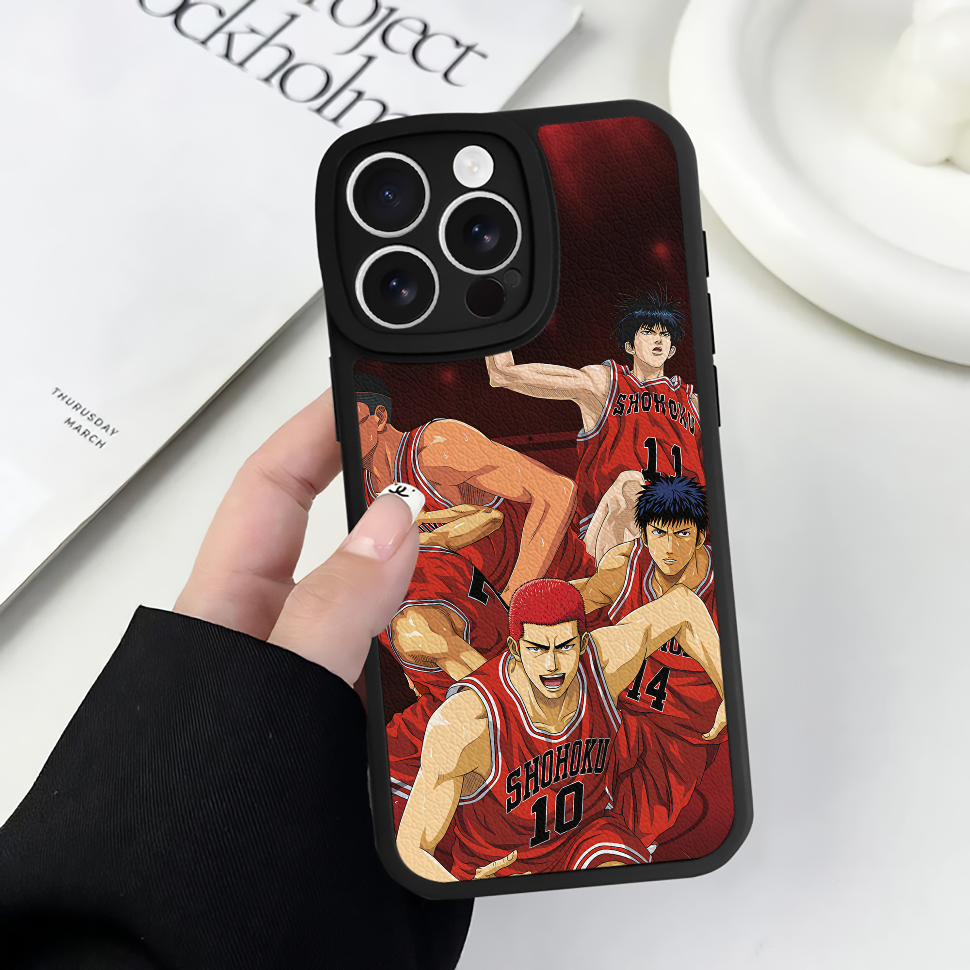 （画像用） SLAM DUNK／スラムダンク 【iPhone 16シリーズ対応】シリコンスマホケース（レザー調） 材質：シリコン